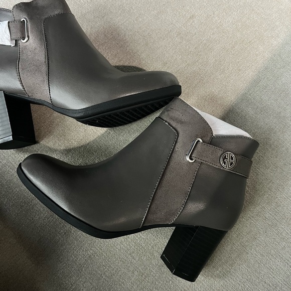 NWT Giani Bernini Womens Artemyss Faux Leather Ankle Booties Size 5.5 - Picture 3 of 7